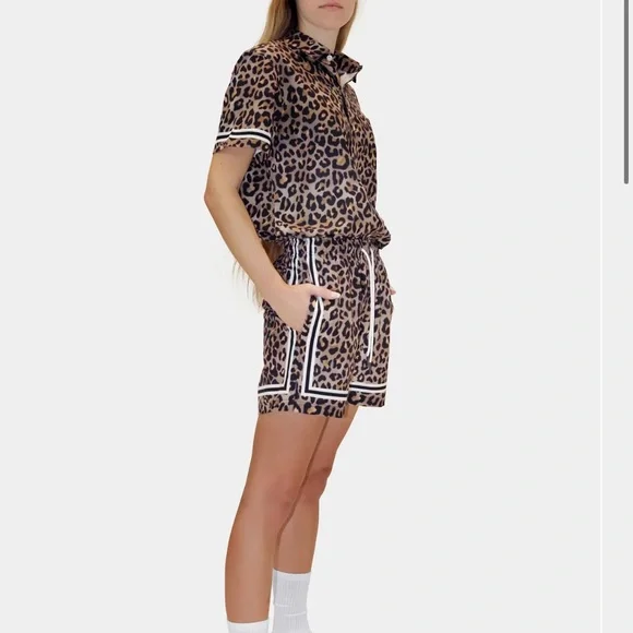 MAVRANS SET LEOPARD GAME WEEKEND SHIRT and SHORTS Size M